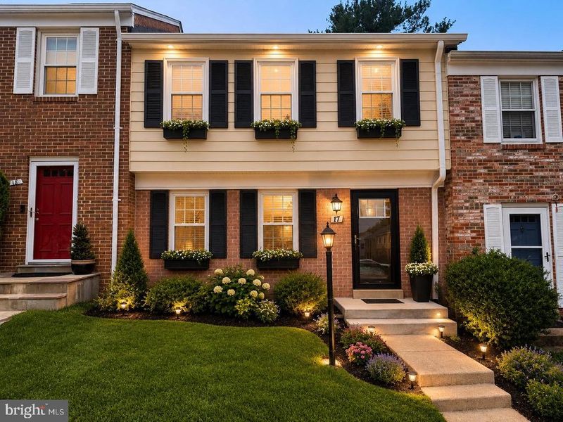 17 Marwood Ct, Rockville, MD 20850