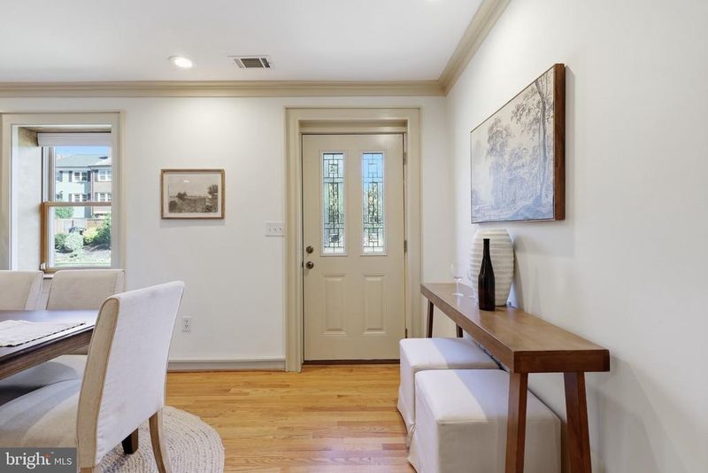 1501 Olde Towne Rd, Alexandria, VA 22307