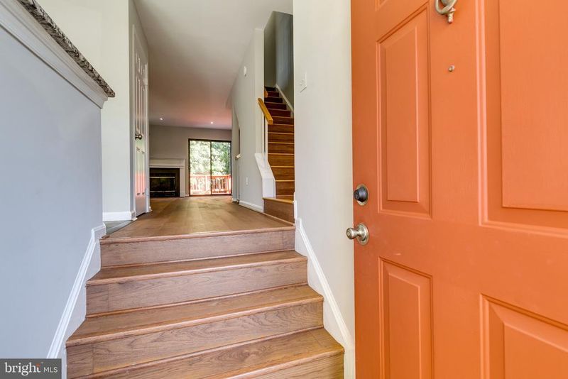 13656 Wildflower Ln, Clifton, VA 20124