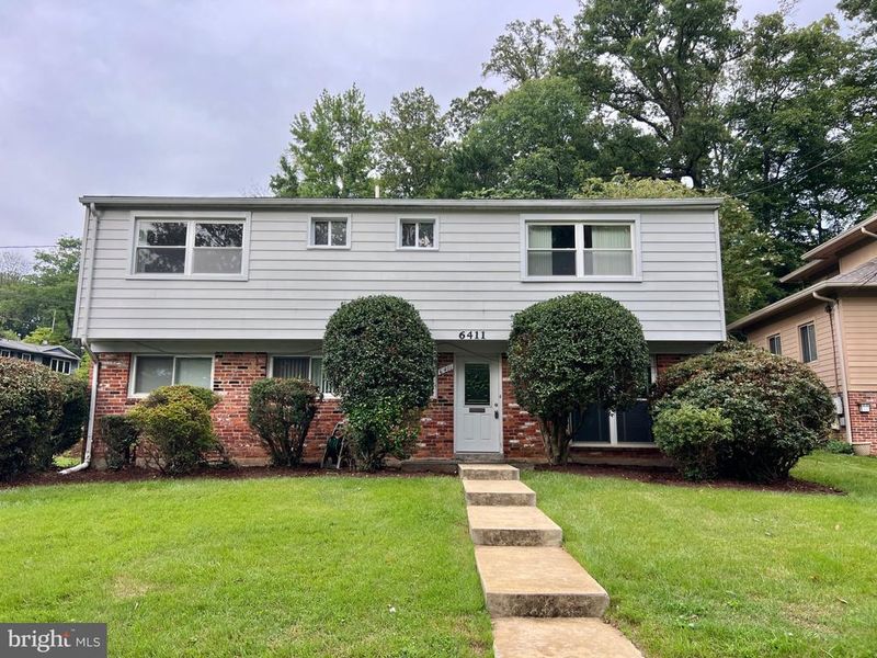 6411 E Halbert Rd, Bethesda, MD 20817