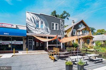 702 Chaney Dr #202, Takoma Park, MD 20912