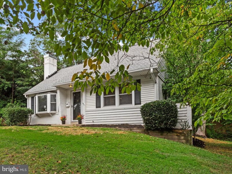 3603 Faircastle Dr, Chevy Chase, MD 20815