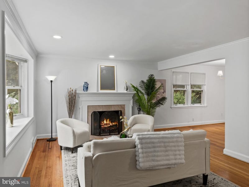 3603 Faircastle Dr, Chevy Chase, MD 20815