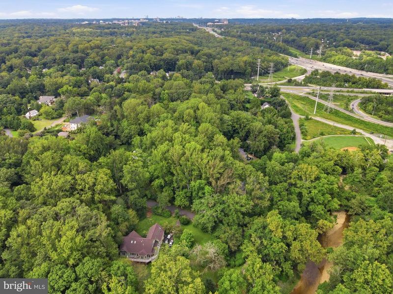 4217 Pineridge Dr, Annandale, VA 22003