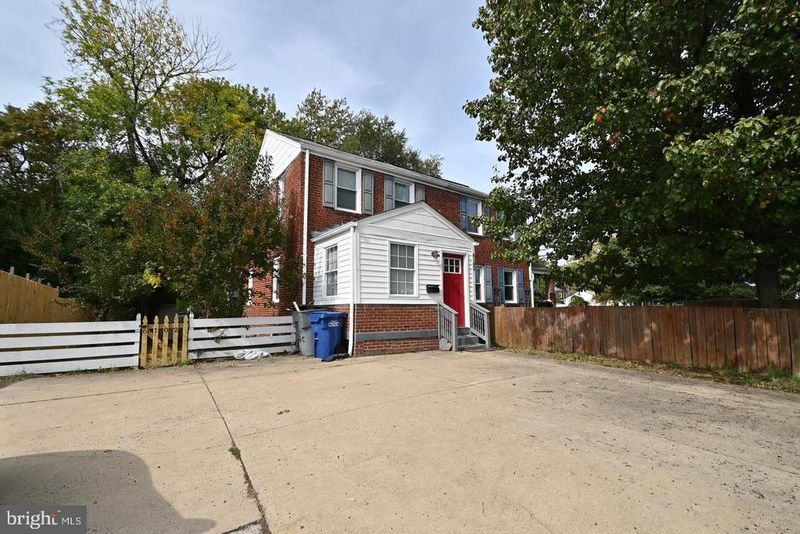 6102 N Kings Hw, Alexandria, VA 22303