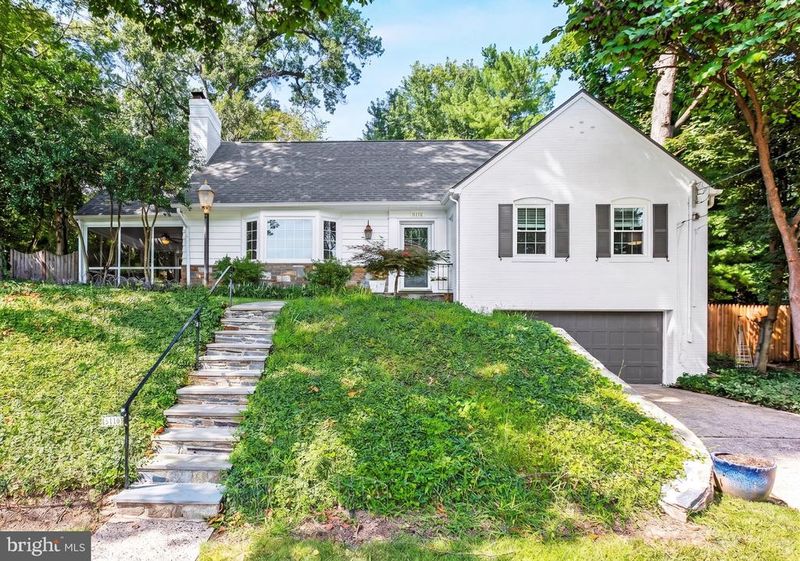 5112 Westpath Ct, Bethesda, MD 20816
