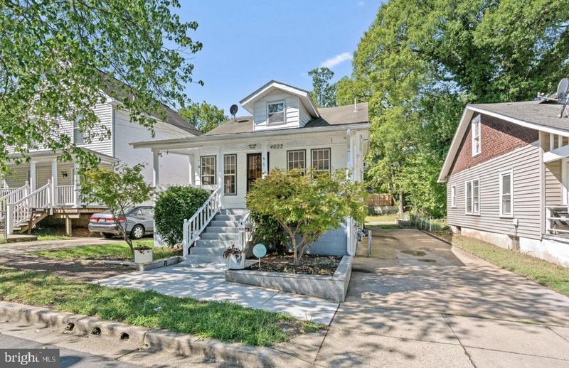 4022 36th St, Mount Rainier, MD 20712
