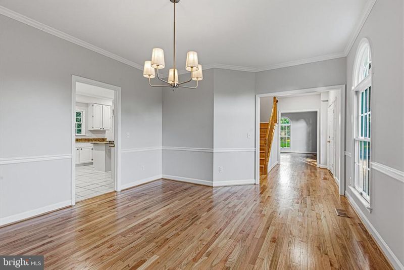 10631 Elmont Ct, Fairfax, VA 22030