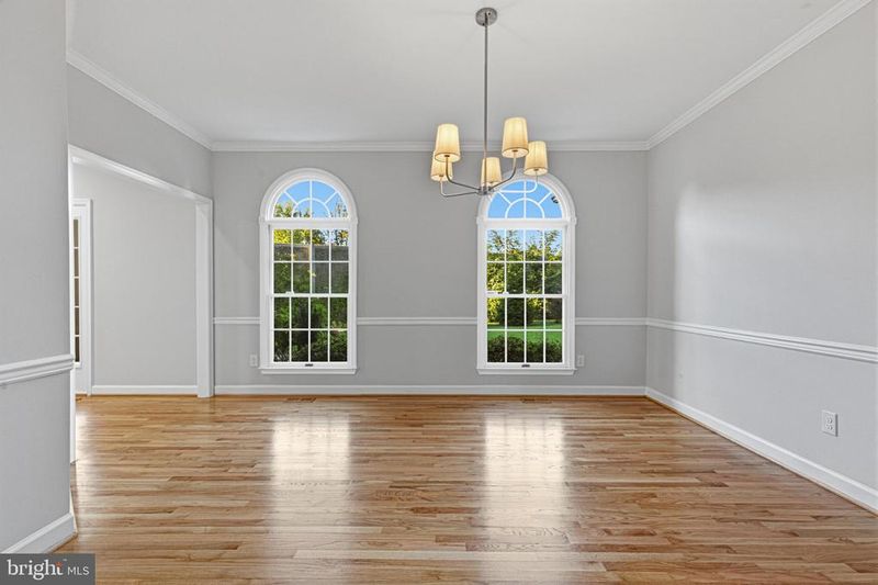 10631 Elmont Ct, Fairfax, VA 22030