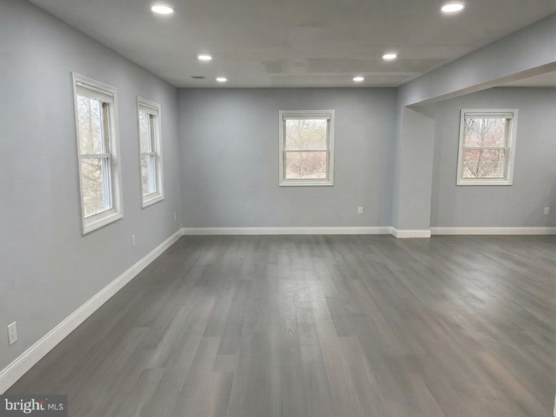 5724 Middleton Ln, Temple Hills, MD 20748