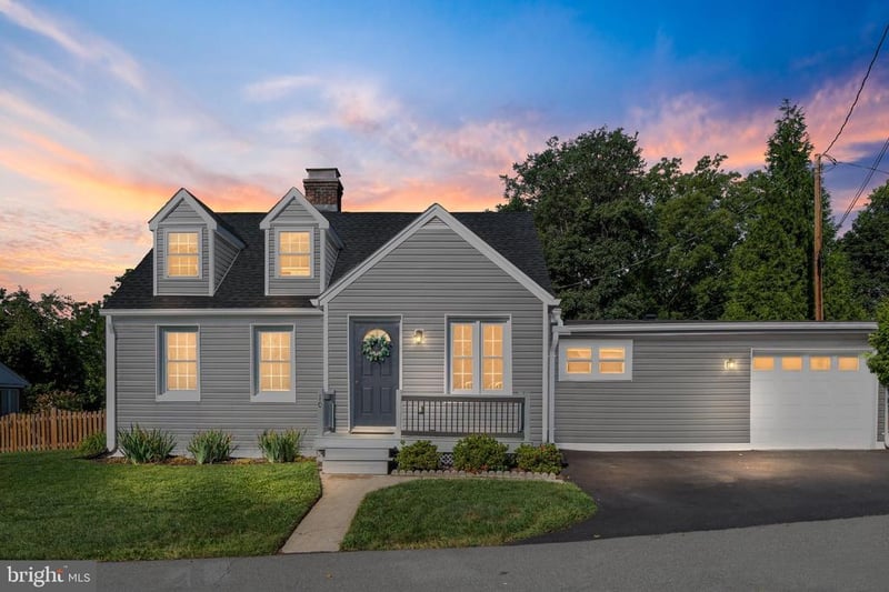 10 Church St, Round Hill, VA 20141