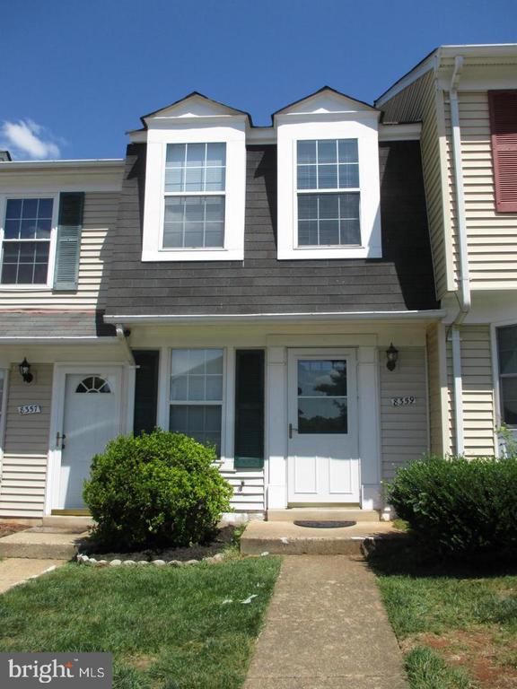 8359 Felsted Ln, Manassas, VA 20110