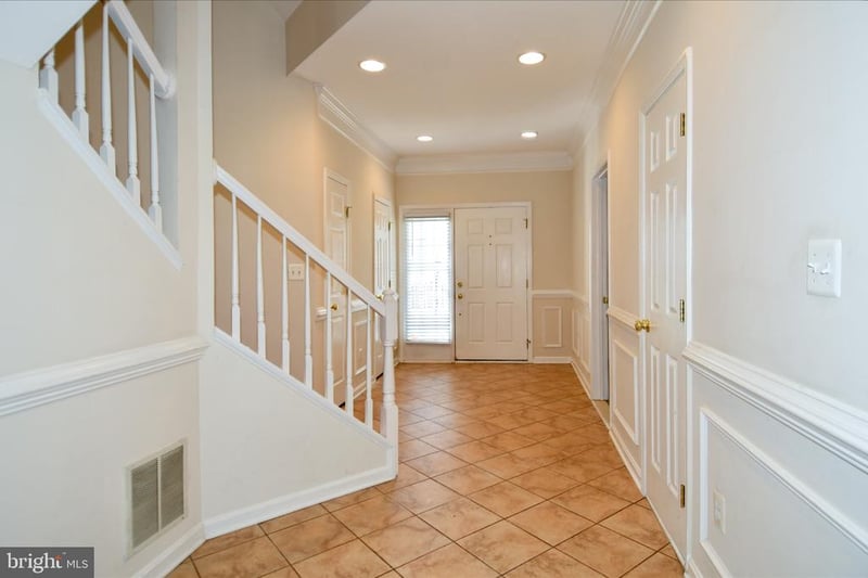 46744 Oakmere Ter, Sterling, VA 20165