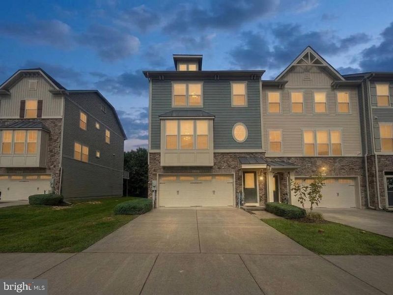 8072 Elton St, Glen Burnie, MD 21060
