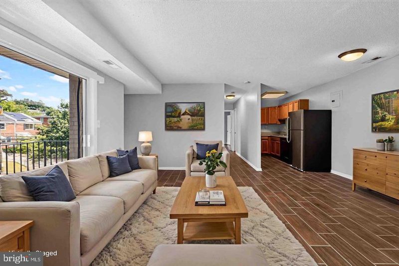 625 Chesapeake St SE #301, Washington, DC 20032
