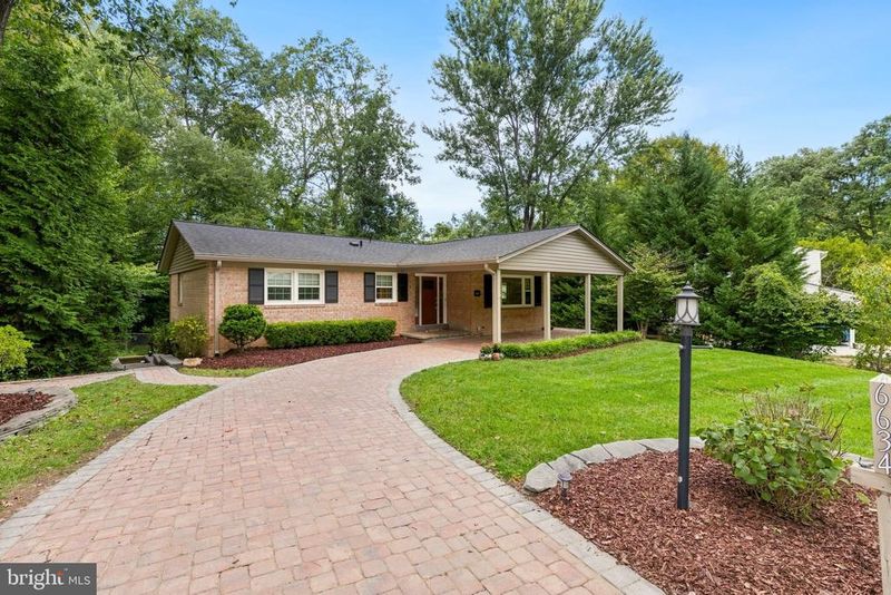 6634 Reynard Dr, Springfield, VA 22152