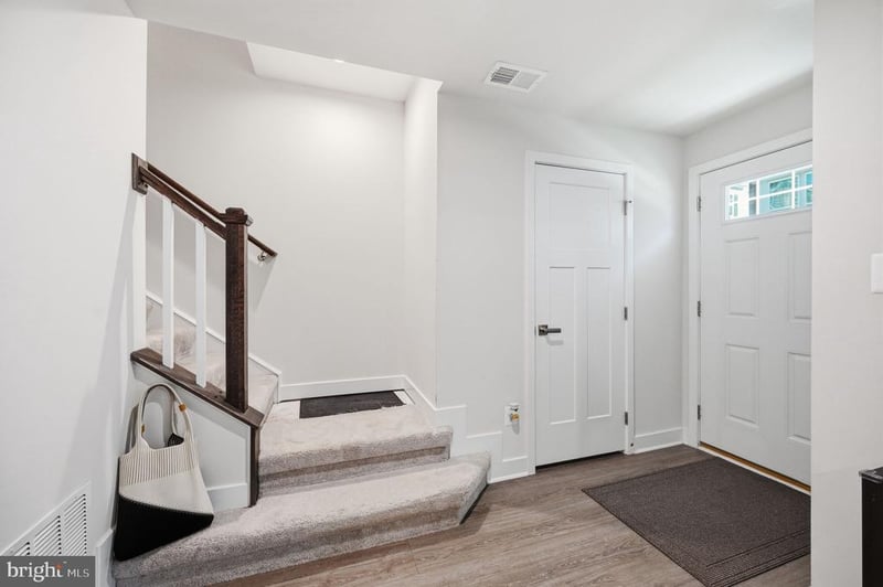 42532 Tiber Falls Sq, Sterling, VA 20166