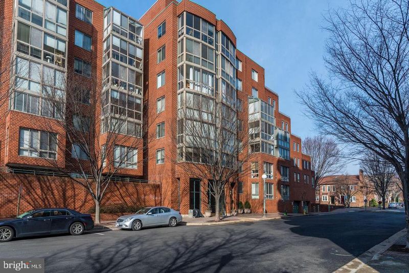 1050 N Taylor St #1-213, Arlington, VA 22201