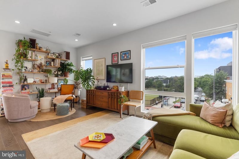 653 Irving St NW #7, Washington, DC 20010