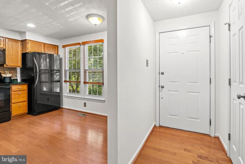2453 Bolton Ln, Crofton, MD 21114