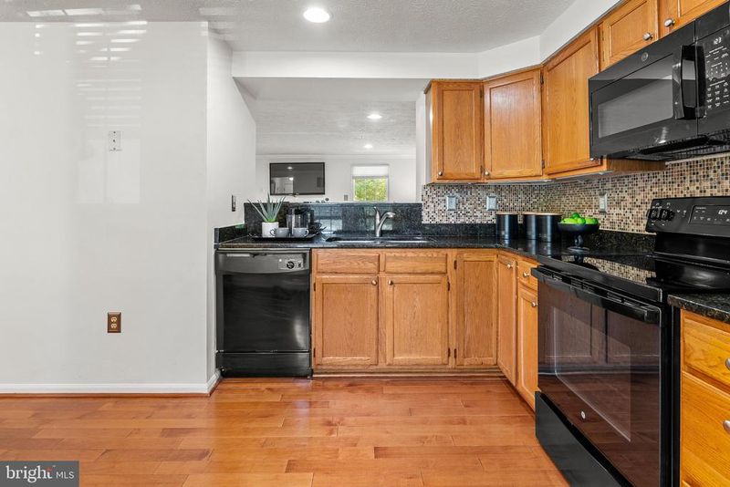 2453 Bolton Ln, Crofton, MD 21114
