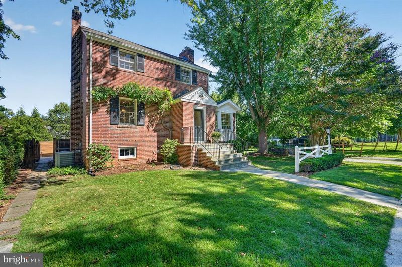 6101 22nd St N, Arlington, VA 22205