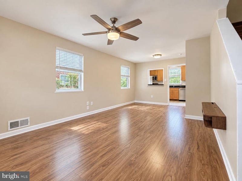 3753 Mark Dr, Alexandria, VA 22305