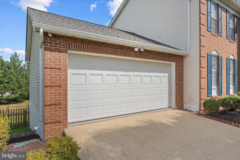 43868 Stronghold Ct, Ashburn, VA 20147