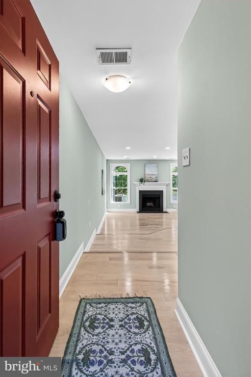 2978 Yarling Ct #2978, Falls Church, VA 22042