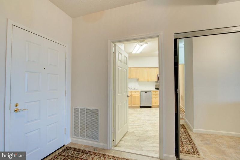 19365 Cypress Ridge Ter #821, Leesburg, VA 20176
