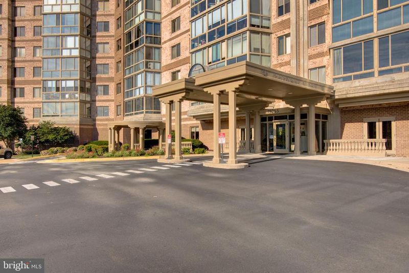 19365 Cypress Ridge Ter #821, Leesburg, VA 20176