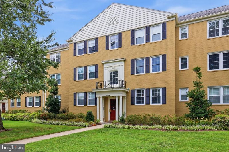 6604 10th St #C1, Alexandria, VA 22307