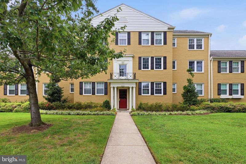 6604 10th St #C1, Alexandria, VA 22307