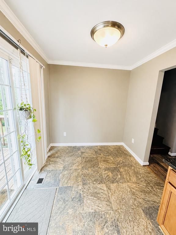 520 Cropp Rd, Fredericksburg, VA 22406