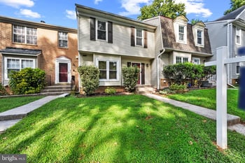 9 Climbing Ivy Ct, Germantown, MD 20874