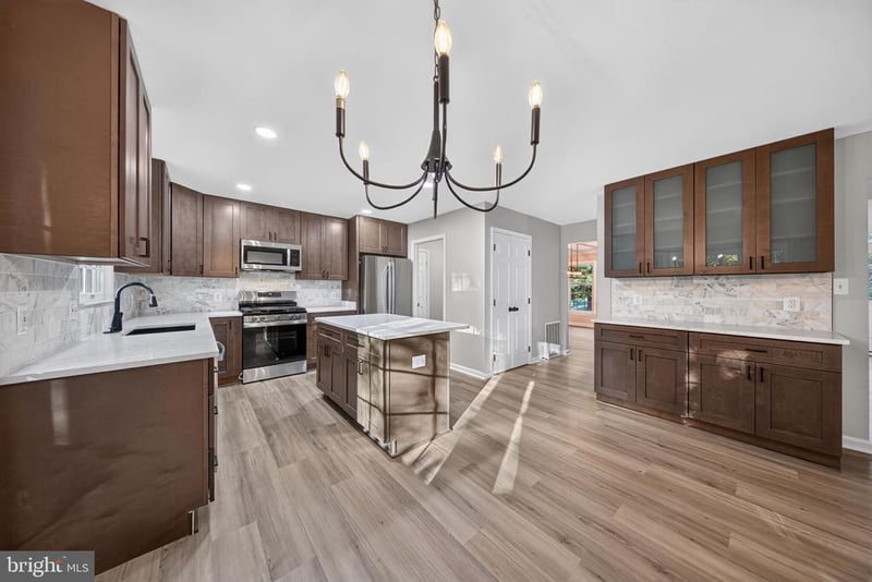 1101 Sugar Maple Ln, Herndon, VA 20170