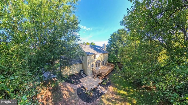 1101 Sugar Maple Ln, Herndon, VA 20170