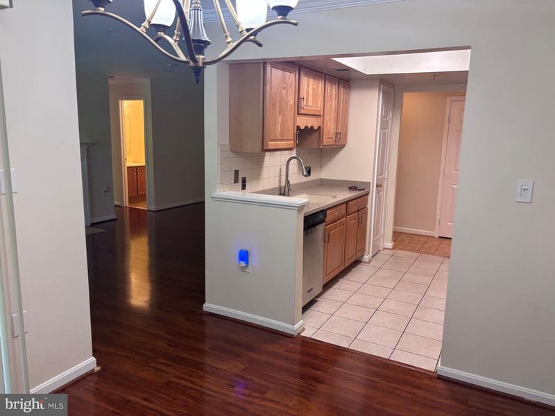 800 Amber Tree Ct #103, Gaithersburg, MD 20878