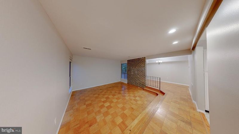 9806 Georgia Ave #302, Silver Spring, MD 20902