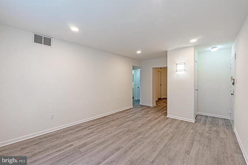 6141 Edsall Rd #B, Alexandria, VA 22304