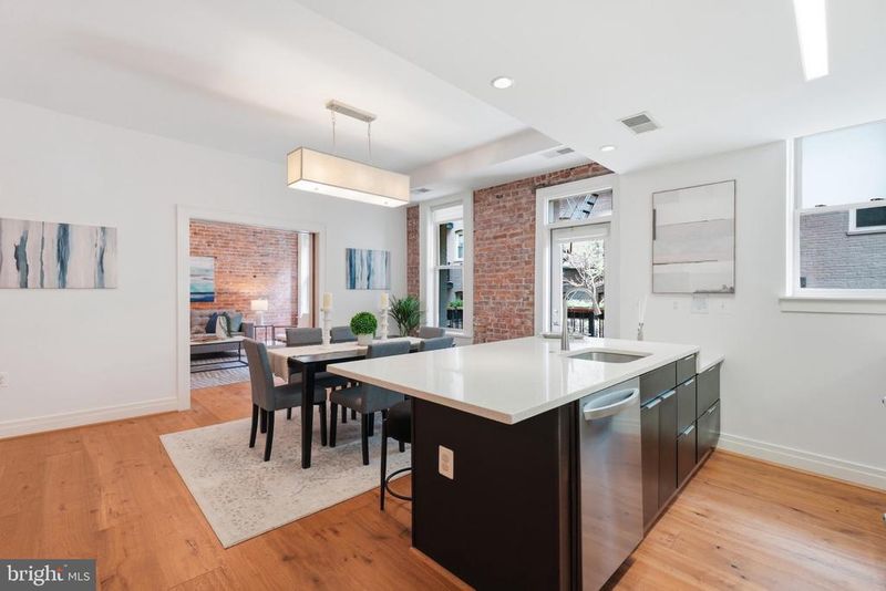 1811 Wyoming Ave NW #1, Washington, DC 20009
