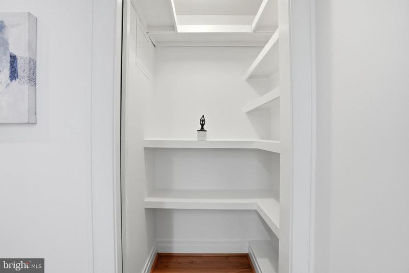 1811 Wyoming Ave NW #1, Washington, DC 20009