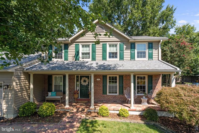 13104 Coralberry Dr, Fairfax, VA 22033