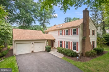 12417 Goldfinch Ct, Potomac, MD 20854