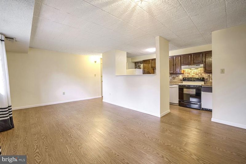 995 Heather Ridge Dr #4D, Frederick, MD 21702