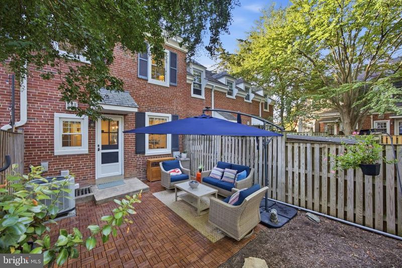 4449 36th St S, Arlington, VA 22206