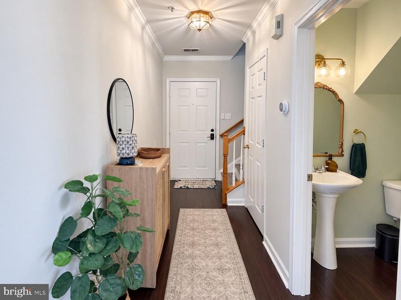 13390 Spofford Rd #302, Herndon, VA 20171