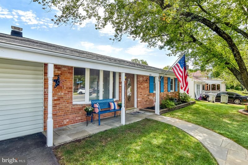 4125 Lees Corner Rd, Chantilly, VA 20151