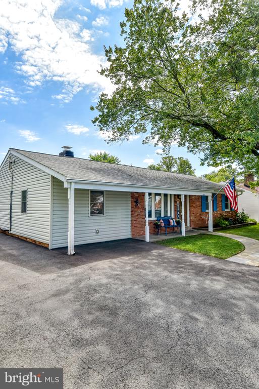 4125 Lees Corner Rd, Chantilly, VA 20151