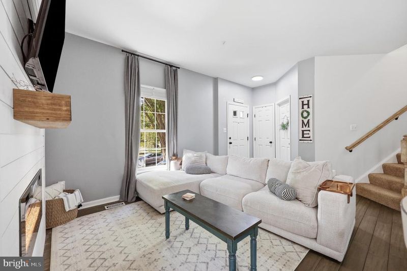1728 Derrs Sq E, Frederick, MD 21701